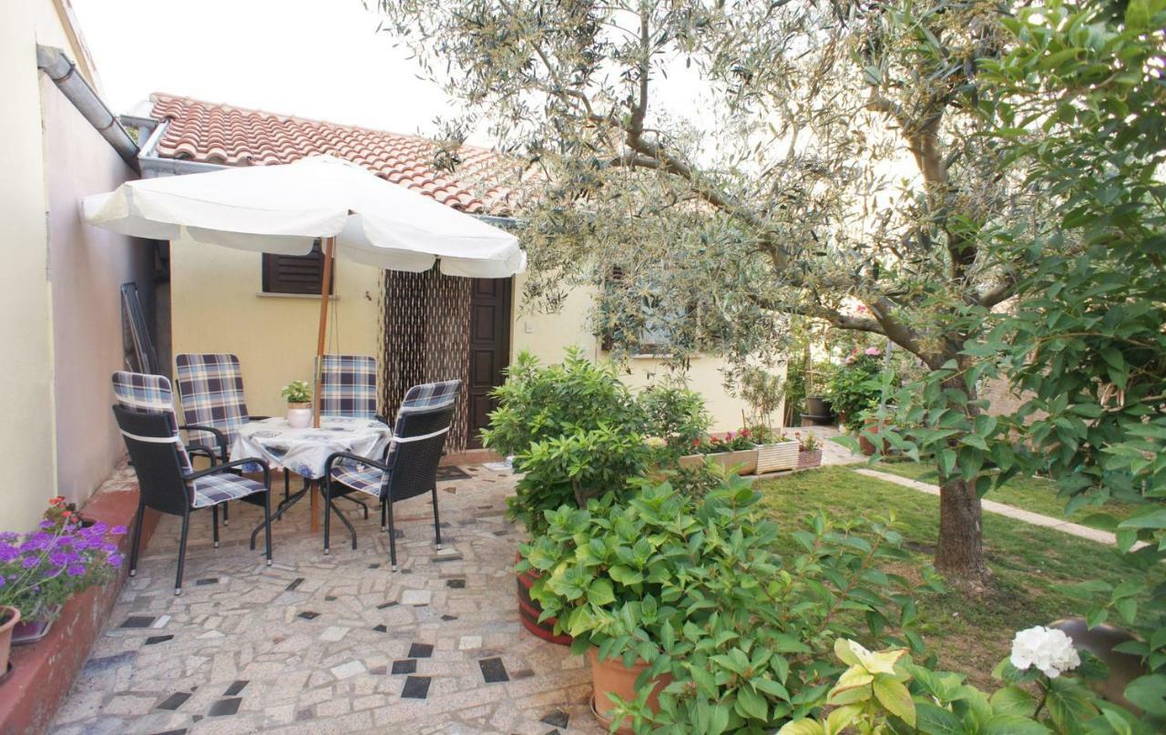 Apartment Greta Premantura Exterior photo